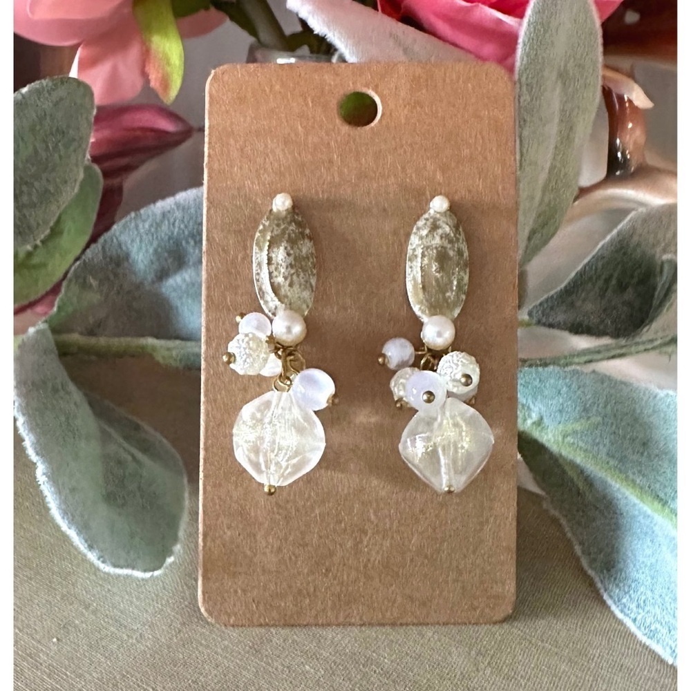 Gold Pearl fashion earrings